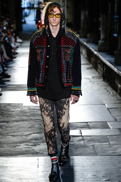 Look 70